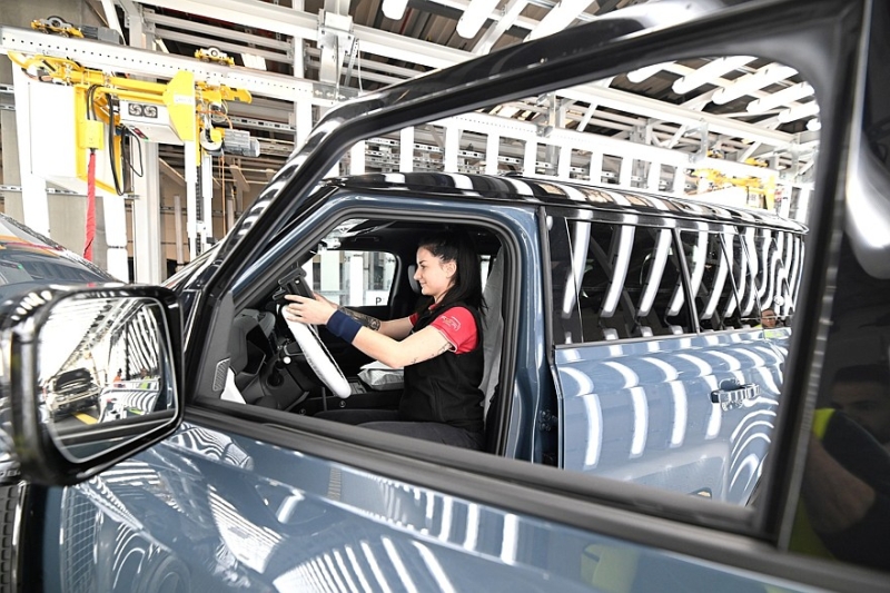 Jaguar Land Rover сократит 4000 сотрудников на фоне падения прибыли и продаж